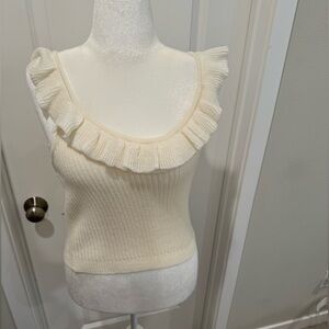 Elegant knit crop top